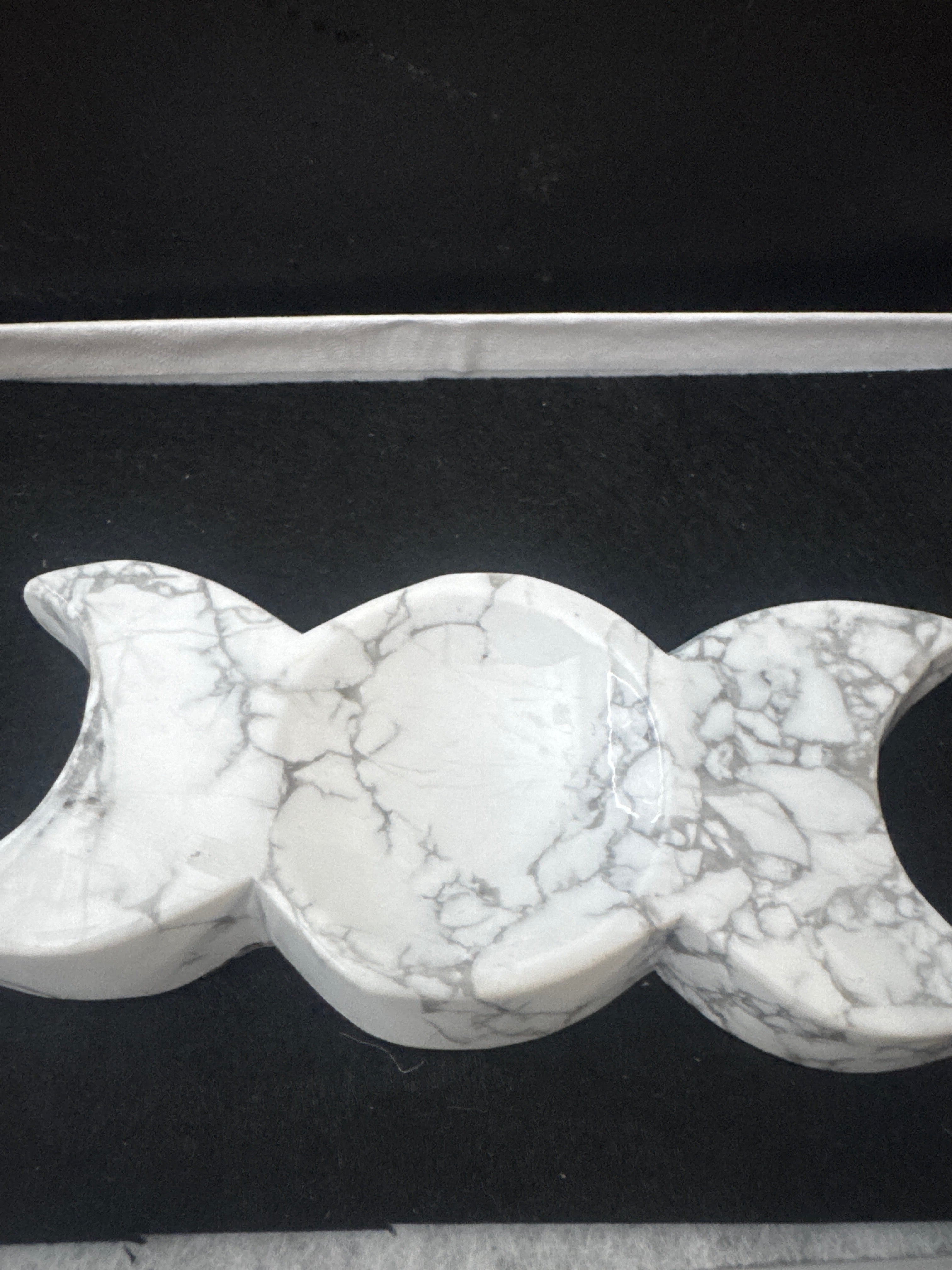Howlite Triple Moon Bowl